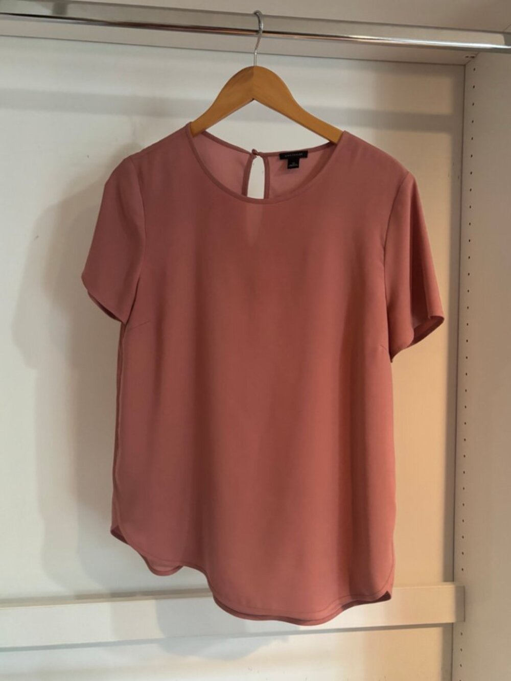 Ann Taylor Dusty Rose Short Sleeve Blouse Women's Medium Career Office Top